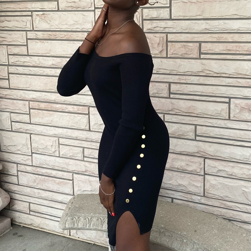 Black Stretchy Bodycon Dress! 🖤